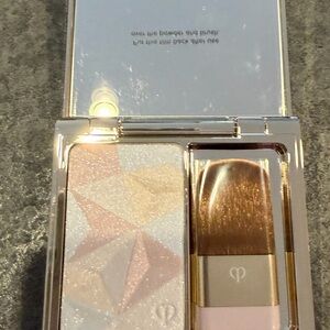 Chantecaille Radiant Blush Palette - Pink and Gold